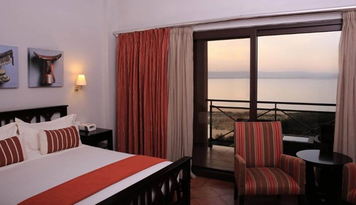 Classic Room, Lake View (Memorable Queen)