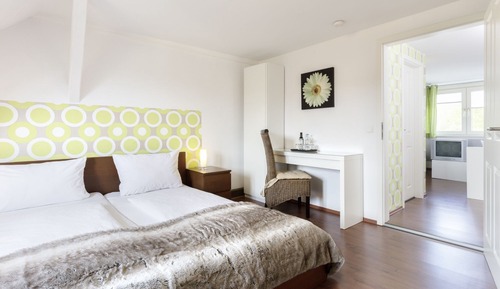 Quadruple Room, 2 Bedrooms, Annex Building
