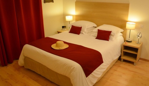 Superior Apartment, Private Bathroom (Gite Amélie)