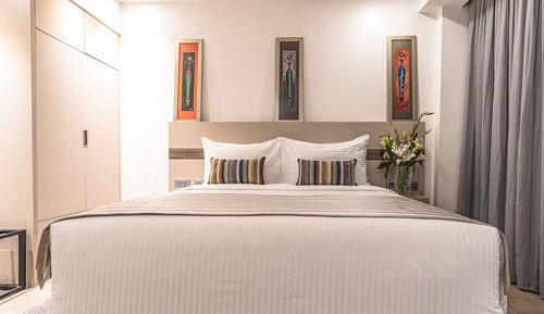 Deluxe Queen Room
