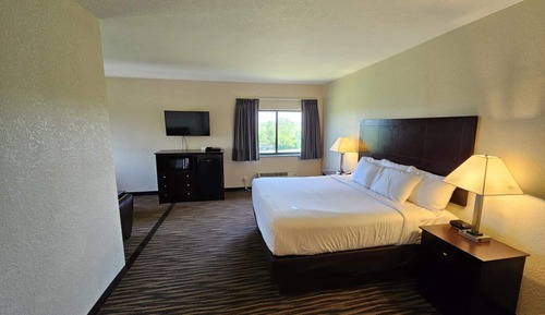 Executive Suites, King Bed with Soft Bed, Non-Smoking