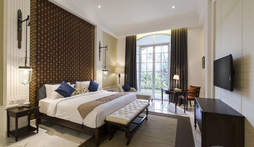 Premier Room