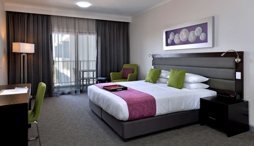 Superior Room, 1 King Bed, Balcony