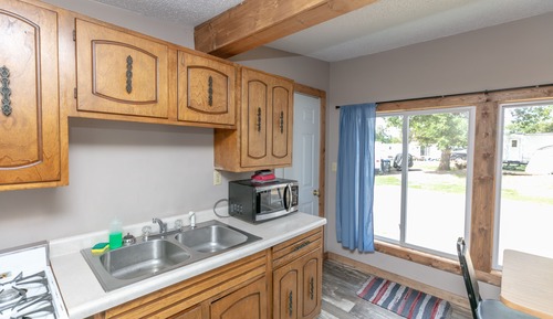 Economy Studio, 3 Twin Beds, Courtyard Area