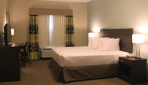 Standard Room, 1 King Bed