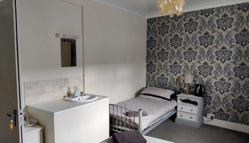 Triple Room, Shared Bathroom