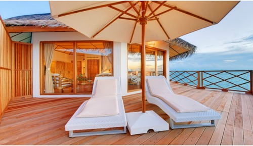 Superior Bungalow, Overwater