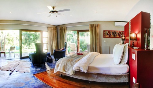 Honeymoon Suite, 1 King Bed (6)