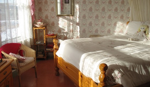 Standard Room, 1 Queen Bed