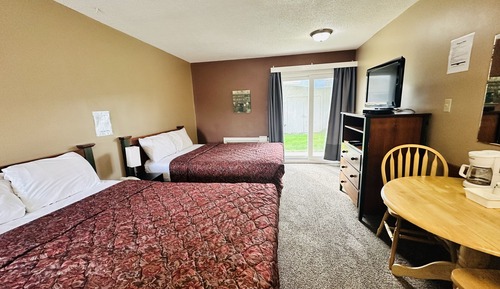 Double Room, Multiple Beds, Kitchenette