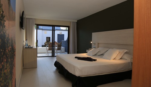 Double Room (Romantic Dream)