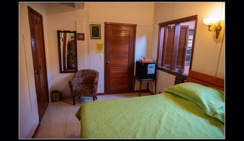 Standard Room, 1 King Bed
