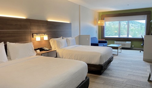 Suite, Multiple Beds