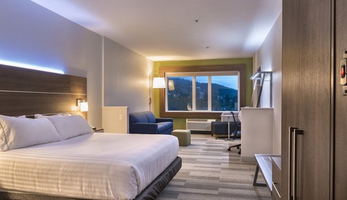 Suite, 1 King Bed with Sofa bed, Jetted Tub