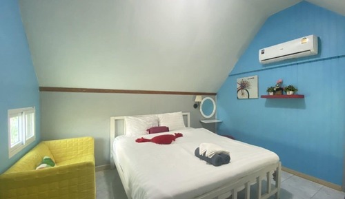 Chomdow Room