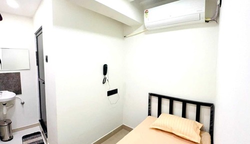 Senior Single Room