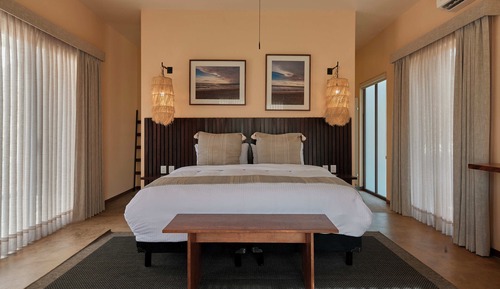 Deluxe Suite, 1 King Bed, Private Pool, Garden View