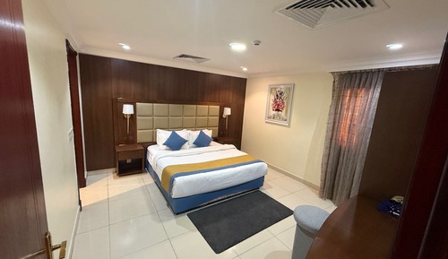 Deluxe Suite