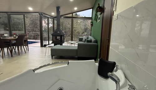 Luxury Chalet, 1 King Bed, Garden View