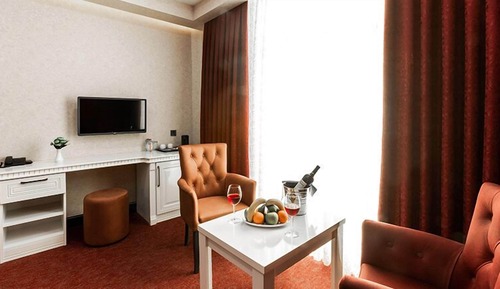 Junior Double Room, City View
