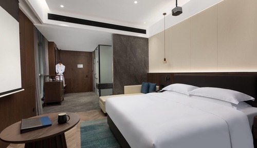 Premium Room, 1 King Bed, Non Smoking