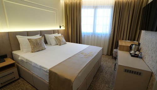 Deluxe Double Room, City View