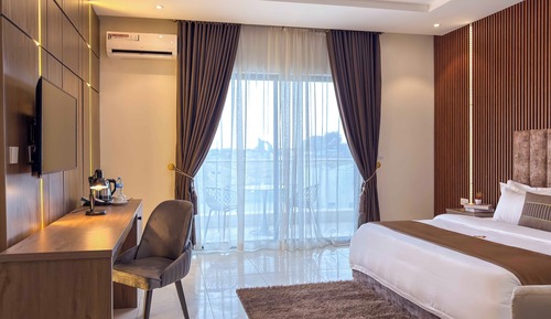 Deluxe Double Room, Balcony, Garden View