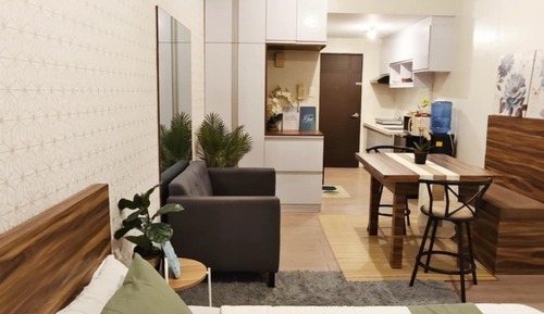 Deluxe Studio Suite, City View