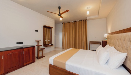 Deluxe Double Room, City View