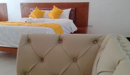 Standard Single Room, Garden View