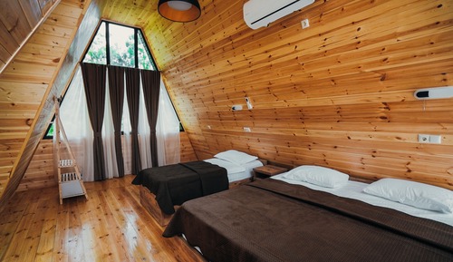 Superior Chalet, Hill View