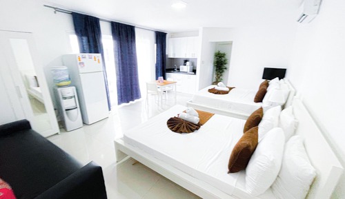 Deluxe Studio Suite