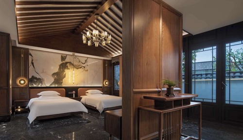 Luxury Suite, Garden View