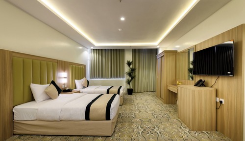 Suite, Balcony
