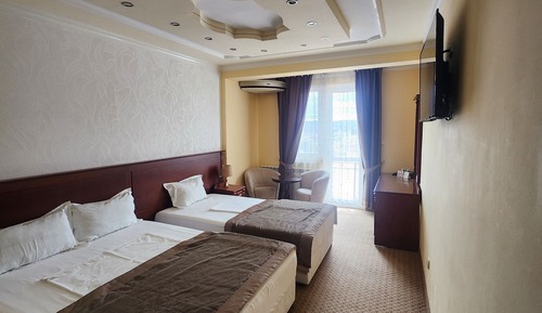 Comfort Triple Room