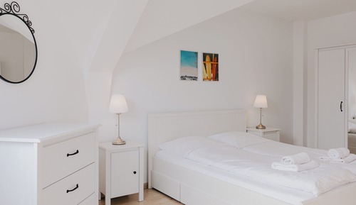 Apartment (25)