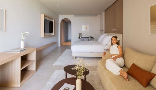 Junior Suite, 1 King Bed with Sofa bed