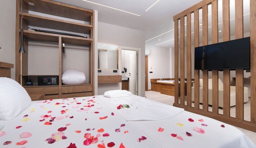 Premium Studio, Garden View