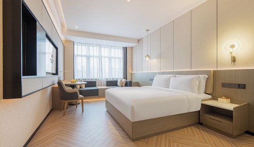 Suite, City View