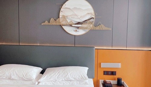 Premium Room, City View