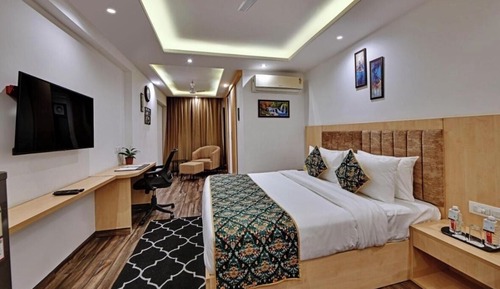 Luxury Apartment, City View