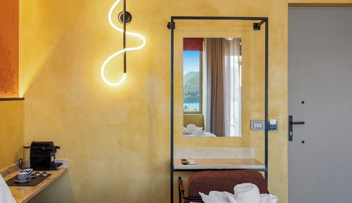 Deluxe Double Room, Partial Sea View