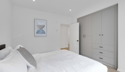 Deluxe Condo, Balcony