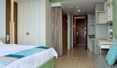 Deluxe Studio, Balcony, City View