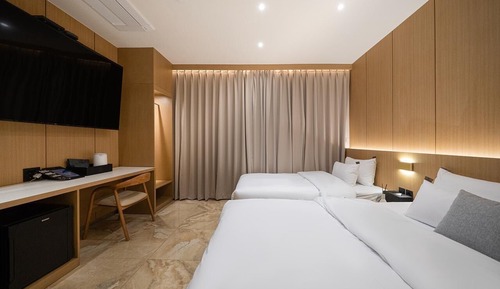 Premium Twin Room