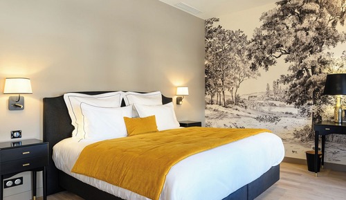 Family Suite, Kitchen, Courtyard View