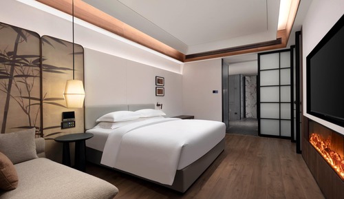 Executive Suite, 1 King Bed, Non Smoking