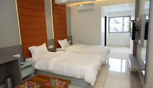 Luxury Room, City View