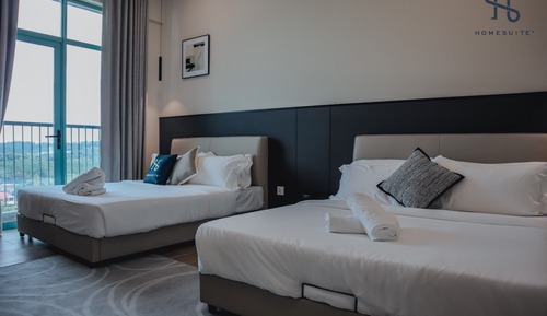 Club Suite, Multiple Beds, Balcony, Courtyard View