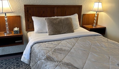 Standard Single Room, 1 Queen Bed, Non Smoking